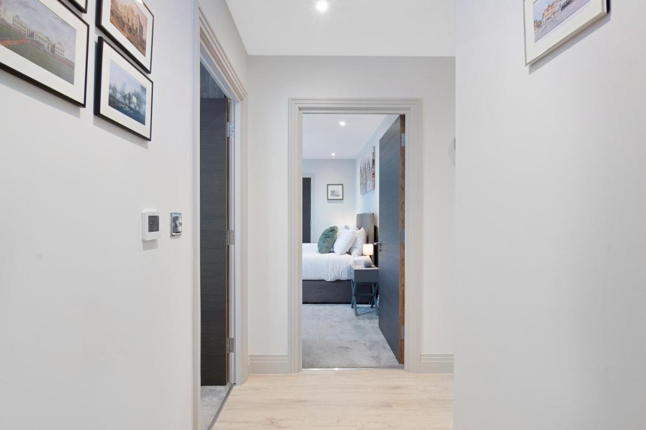 Spacious, 3 Bedroom, 2 Bathroom, Surbiton 外观 照片