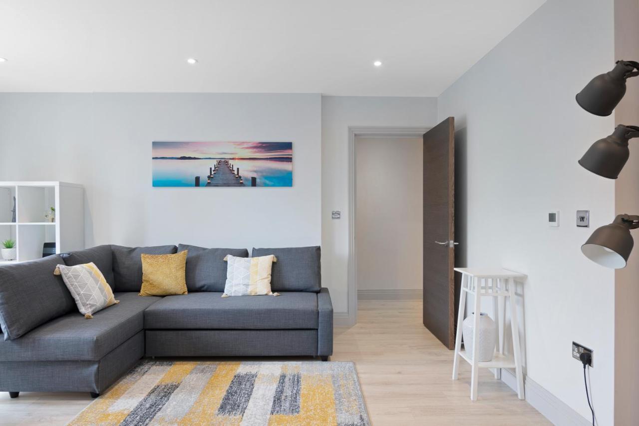 Spacious, 3 Bedroom, 2 Bathroom, Surbiton 外观 照片